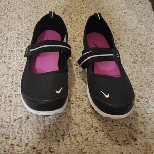 Nike Black and Pink Women's Sneakers